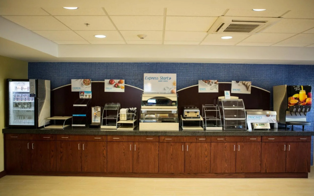 Holiday Inn Express & Suites Milford by IHG