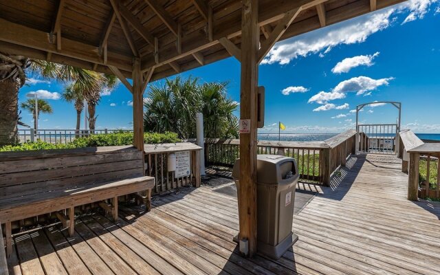 Beach View 3br/2ba W/pools Sleeps 8