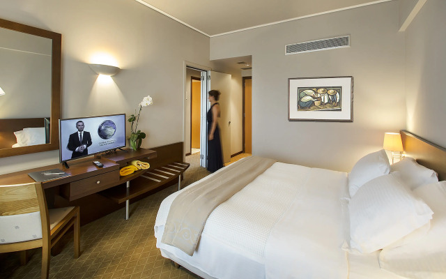 Dekelia Hotel
