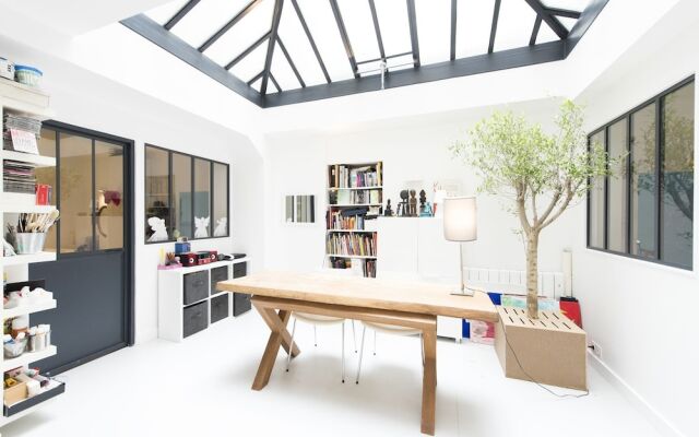 Contemporary Chic by Place de la Nation