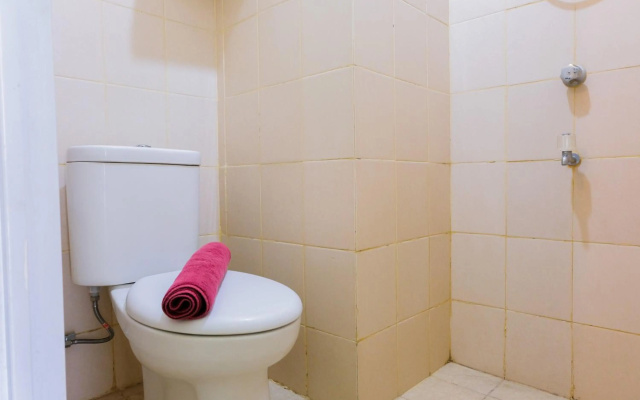Cozy Studio Serpong Greenview Apartment – Bathroom – South Tangerang