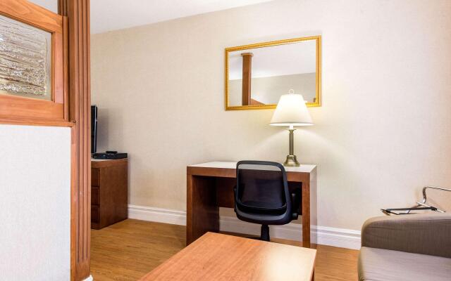 Quality Inn & Suites Gatineau