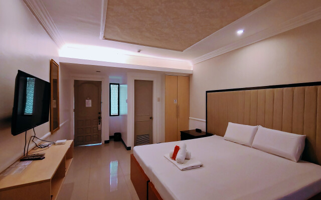 S&M Hotel