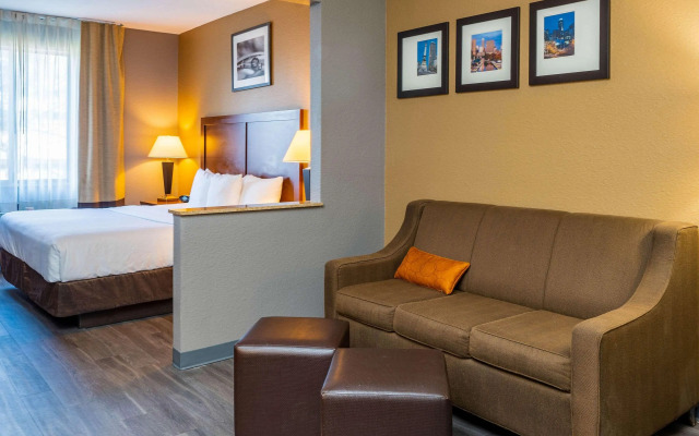 Spark by Hilton Indianapolis Northeast Fishers