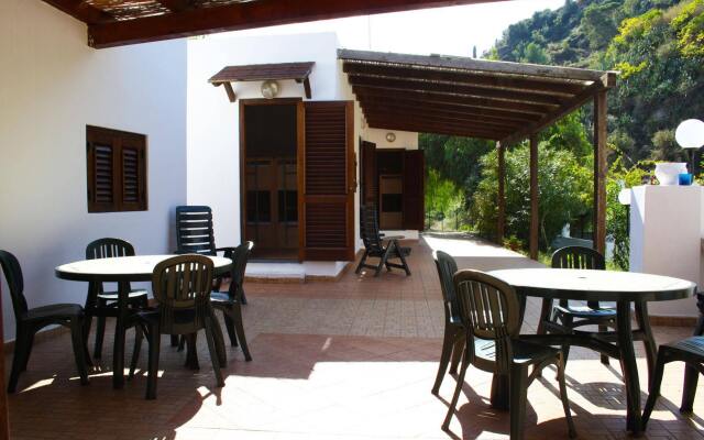 Seven House Residence