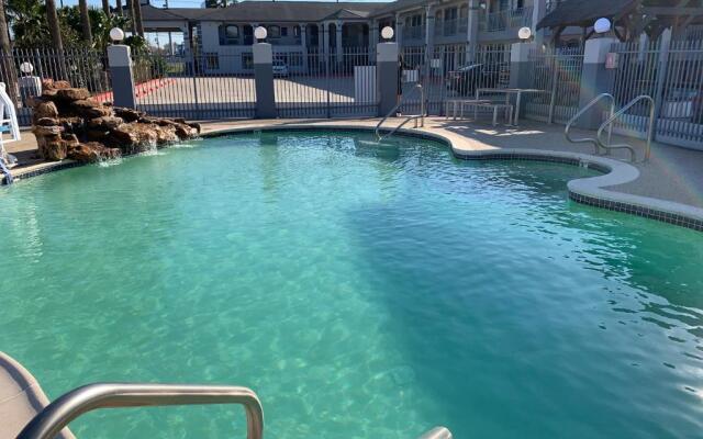 Sunrise Inn & Suites