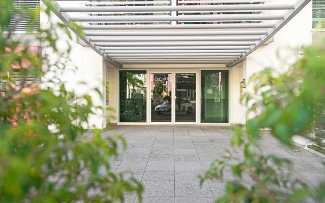 Rodamar I by An Island Apart