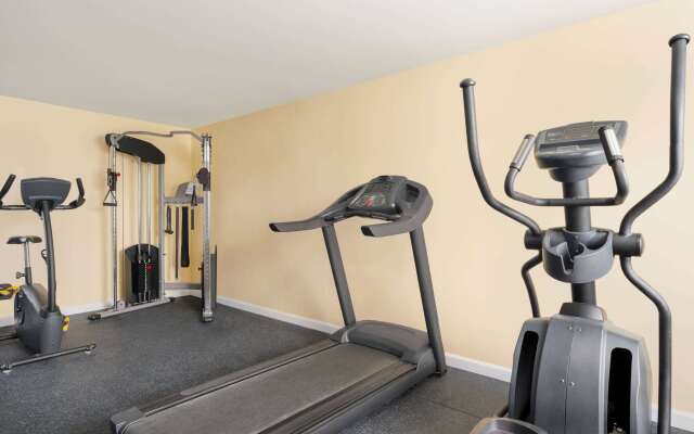 Days Inn by Wyndham Middletown/Newport Area