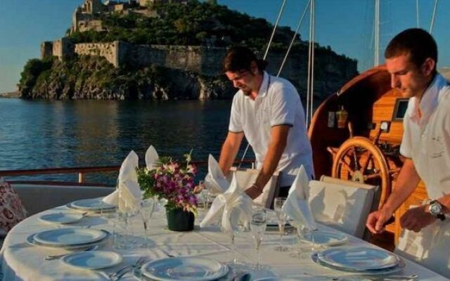 Plaghia Charter Boat&Breakfast