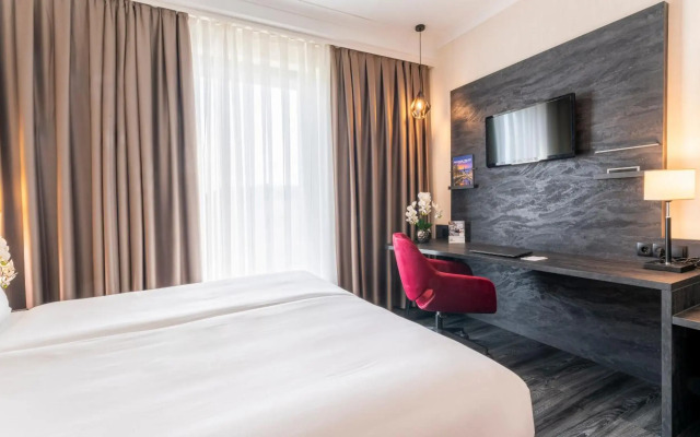 Plaza Premium Grand Winston Hotel