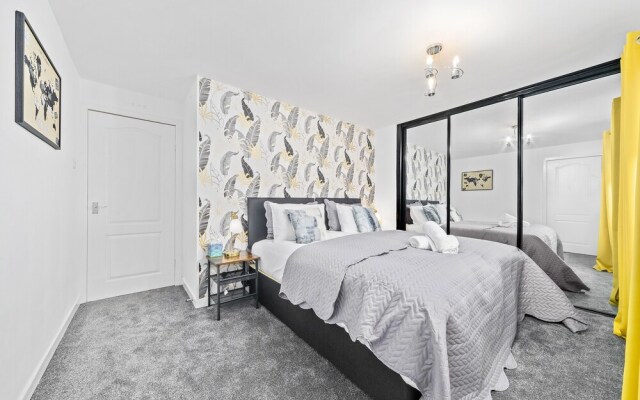 Rothesay House by Klass Living