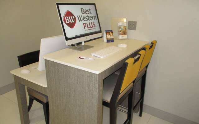 Best Western Plus Bloomington East Hotel