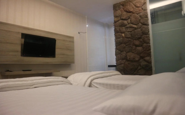 Mitra Guest House