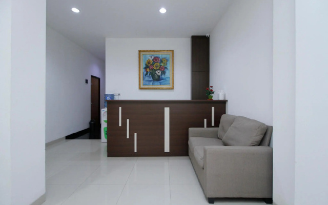 RedDoorz Plus near Plaza Indonesia