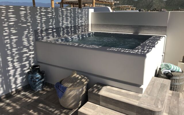 The Freesouls Residences Cerritos Beach