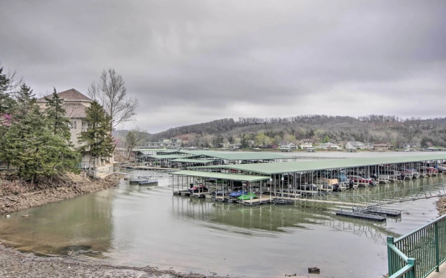 Spacious Lakefront Condo w/ Views in Camdenton!