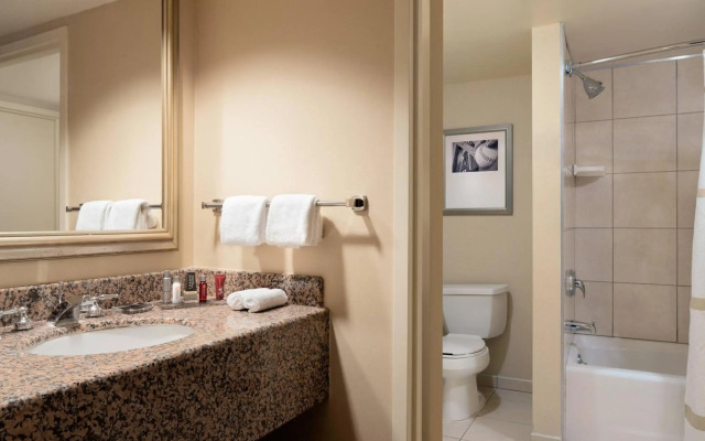 Anaheim Marriott Suites