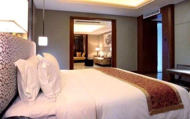 Four Season Ocean Courtyard Hotel