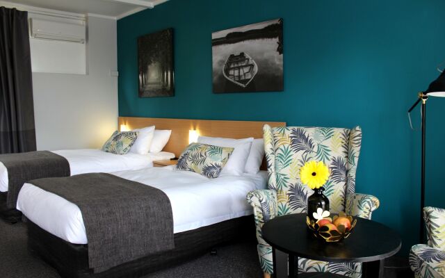 The Oriana Orange - Retro Hotel & Resort
