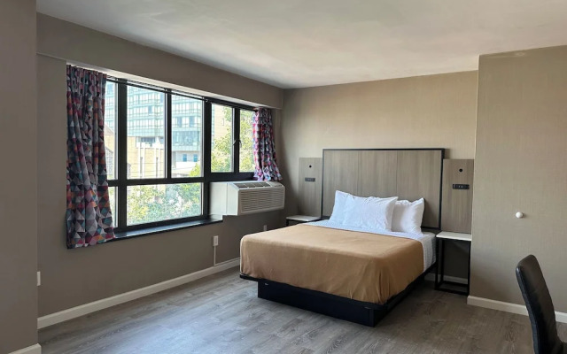 Regal Inn & Suites New York LaGuardia Hotel