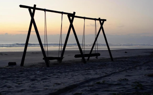 SEROJA SUITE SUN SET at TIMURBAY SEAFRONT RESIDENT – Beach – Balok