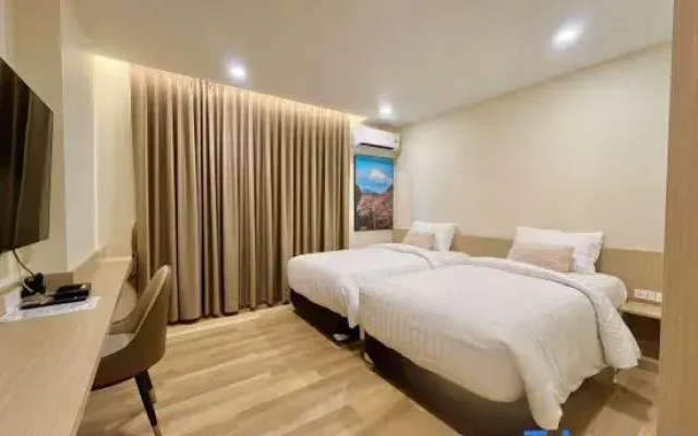 L2 Premium Hotel