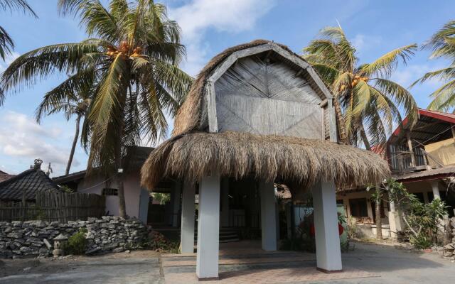 OYO 1651 Purnama Beach Hotel