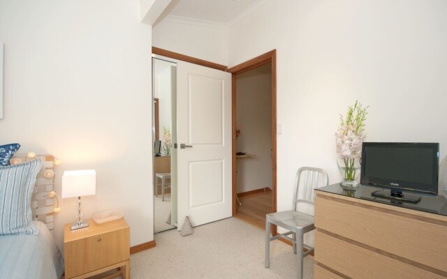 Florida, Helios, 3/5 Lillian Street