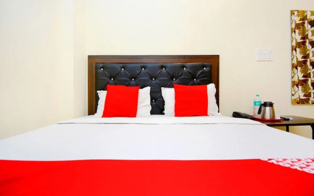 OYO 38733 The Sai Palace