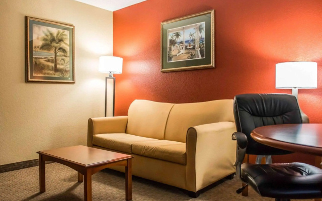 Comfort Inn & Suites