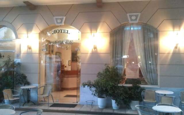 Hotel Diethnes