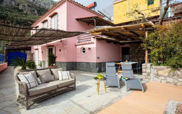Villa The Phoenix with Private Swimming