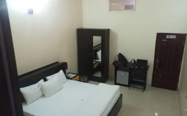 Towlab Hotel & Suites