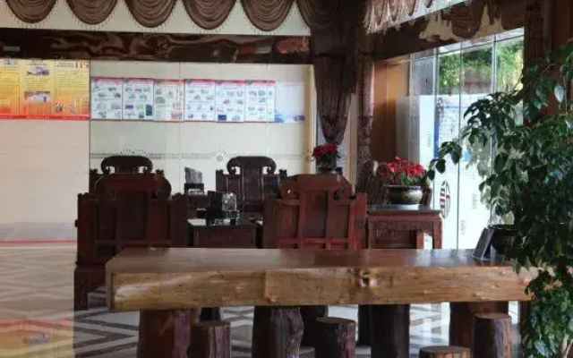 Baimei Zhubao Hot Spring Hotel