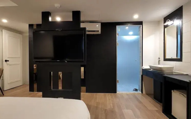Daon Hotel