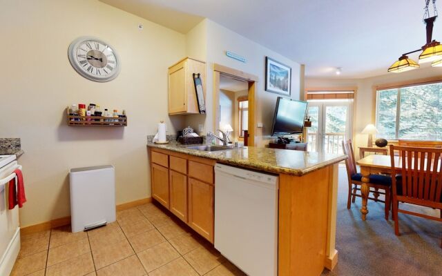 Sunstone #320 2 Bedroom Condo by RedAwning