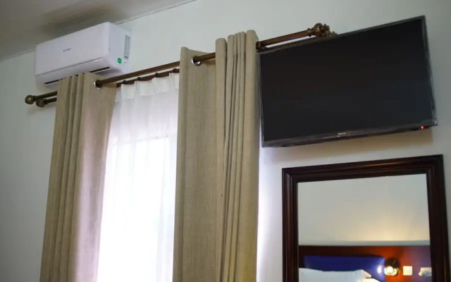 Maun Executive Inn