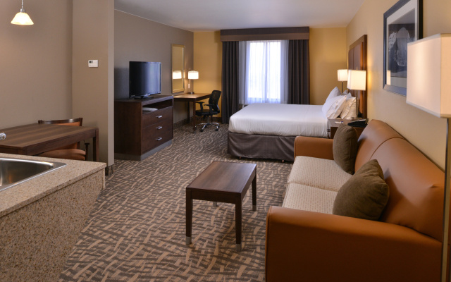 Holiday Inn Express & Suites Page - Lake Powell Area by IHG