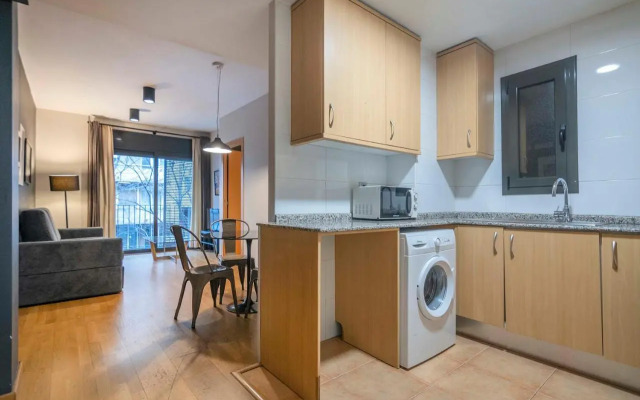 Modern and bright apartment in Eixample 3-1