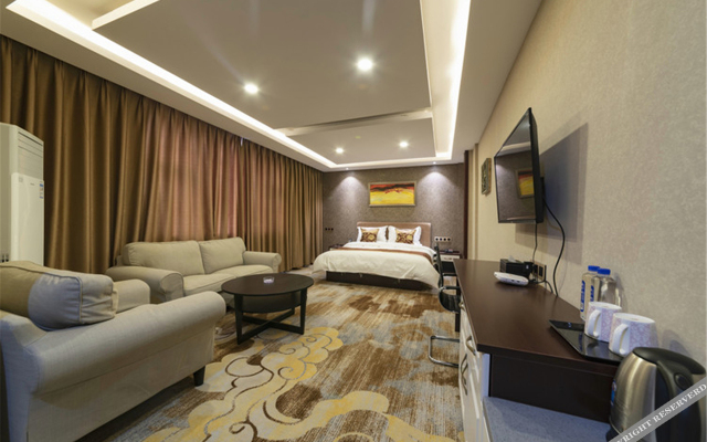 qingzhu Jinyue Hotel (Kuangshan Automobile Great World, Shanghai, Jinan)