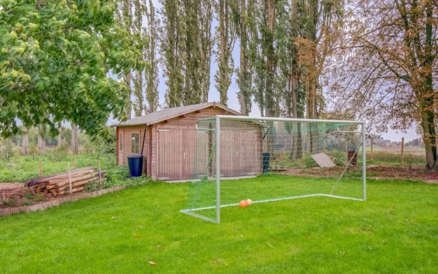 Lush Holiday Home in Vlaanderen With Private Pool