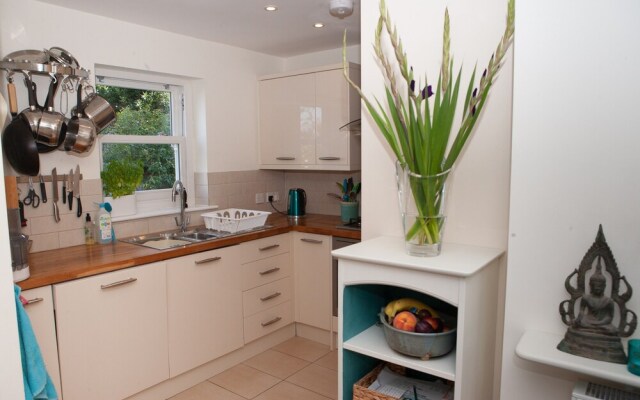 2 Bedroom Flat Close To Bristol City Centre