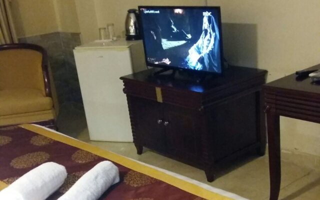 Palm Hotel Suites