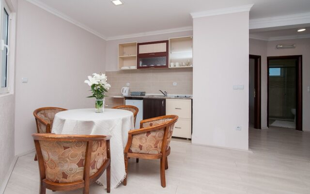 Open Sea Luxury Apartments