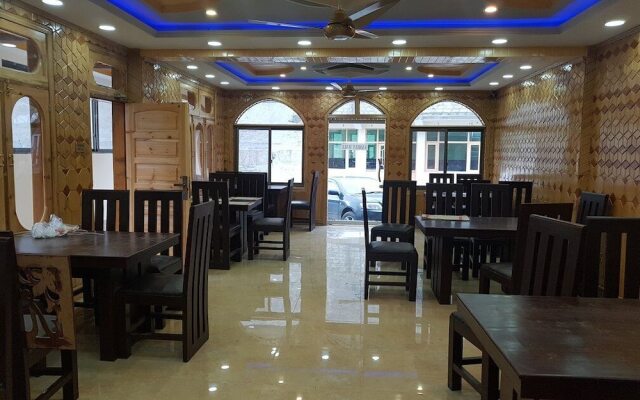 Paradise Hotel And Restaurant