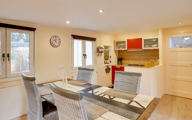 Cosy Bungalow in Meerlo with Garden