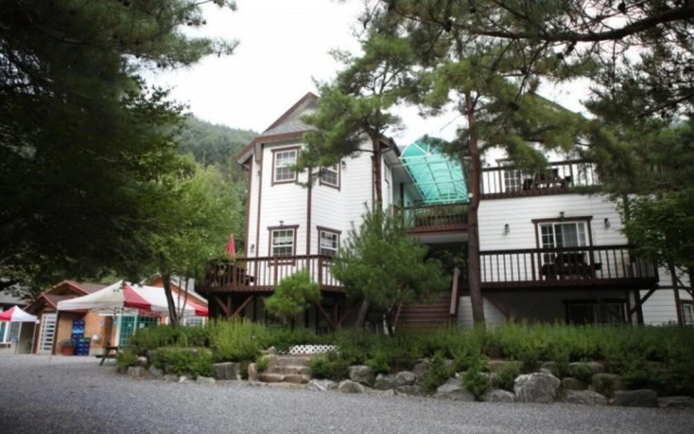 Youngwol Sky Pension Camping
