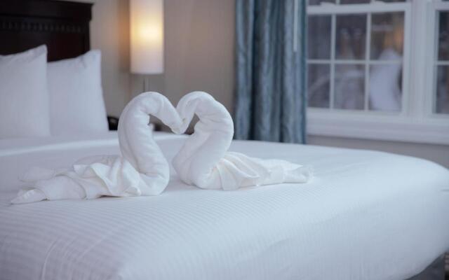 Golden Apple Inn