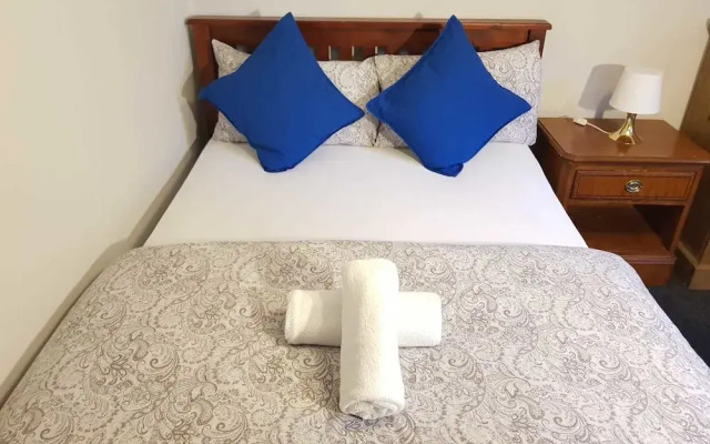 The Cumberland Townhouse Apartment