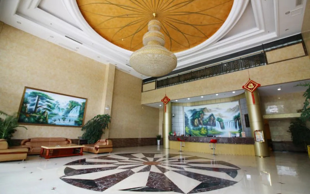 Kam · Tak · Yil Hotel